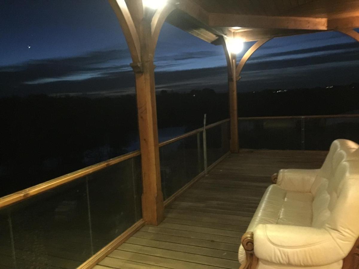 La Decouverte, Jacuzzi, Sauna, Et Terrasse Avec Vue Sur Lac A La Campagne Entre Toulouse Et Auch Villa Catonvielle Eksteriør billede